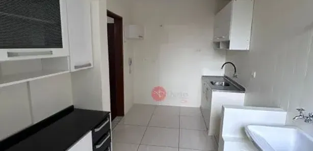 Apartamento com 3 Quartos para alugar, 70m² no Cláudia, Londrina