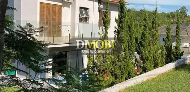 Sobrado com 3 Quartos para alugar, 270m² no Jansen, Gravataí