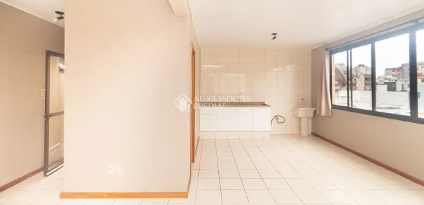 Kitnet com 1 Quarto para alugar, 25m² no Floresta, Porto Alegre