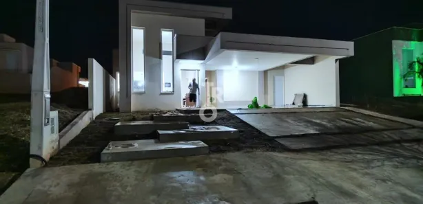 Casa de Condomínio com 3 Quartos para venda ou aluguel, 147m² no Pinhal, Cabreúva