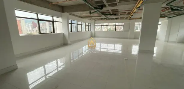 Imóvel Comercial para venda ou aluguel, 230m² no Santa Efigênia, Belo Horizonte