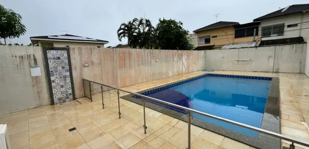 Casa de Condomínio com 4 Quartos para alugar, 260m² no Buraquinho, Lauro de Freitas