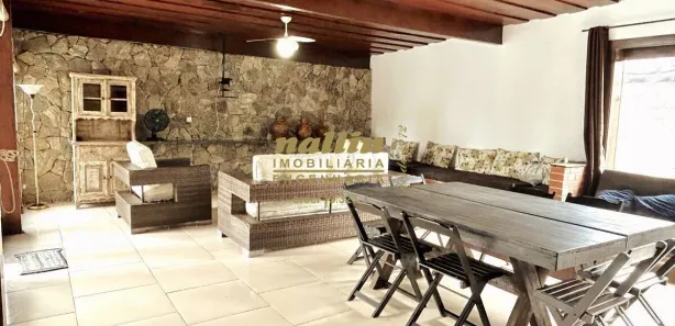 Casa com 4 Quartos para alugar, 208m² no Balneário Praia do Pernambuco, Guarujá