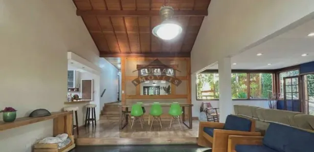 Casa de Condomínio com 4 Quartos à venda, 220m² no Jardim Ana Estela, Carapicuíba