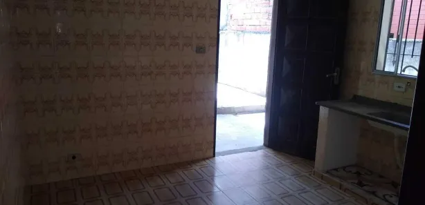 Casa com 1 Quarto para alugar, 60m² no Vila Helena, Suzano