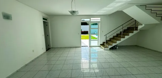 Casa de Condomínio com 4 Quartos para alugar, 300m² no Candelária, Natal