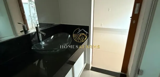 Casa de Condomínio com 3 Quartos para venda ou aluguel, 217m² no Jardins Valência, Goiânia