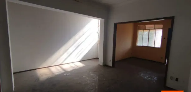 Casa com 3 Quartos para alugar, 300m² no Serra, Belo Horizonte