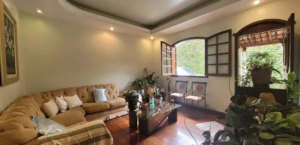 Casa com 4 Quartos à venda, 203m² no Jardim Montanhês, Belo Horizonte