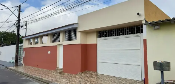 Casa com 4 Quartos à venda, 230m² no Alvorada, Manaus