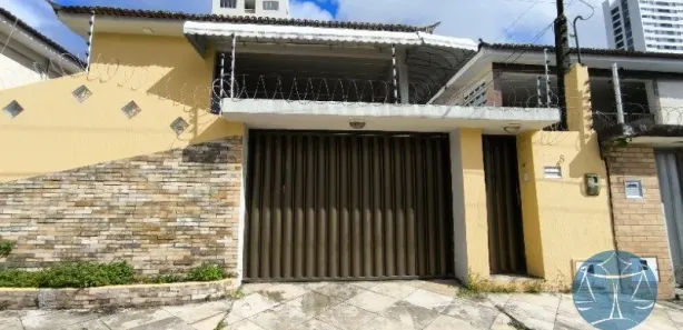 Casa com 4 Quartos para alugar, 260m² no Candelária, Natal