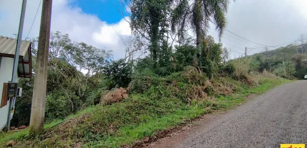 Lote/Terreno à venda, 900m² no Jardim Campo Limpo, São Paulo