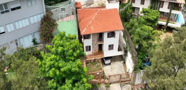 Casa com 4 Quartos para alugar, 272m² no Comiteco, Belo Horizonte