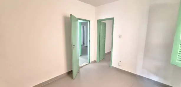 Casa com 2 Quartos para alugar, 45m² no Santa Tereza, Belo Horizonte