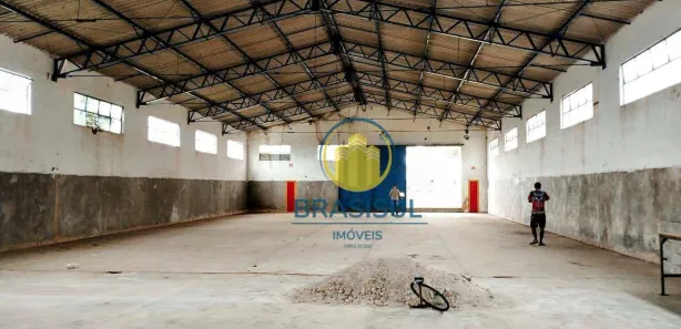 Galpão/Depósito/Armazém para venda ou aluguel, 2500m² no Embu-Guaçu, Embu-Guaçu