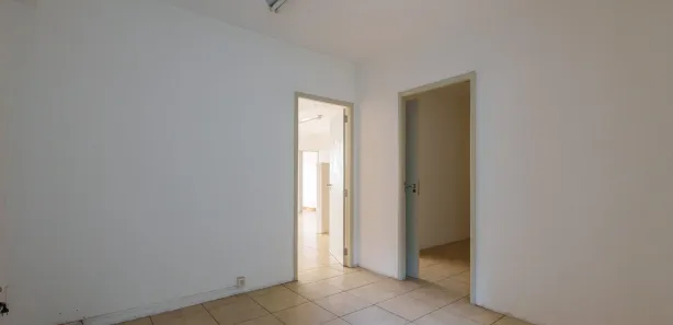 Sala Comercial para alugar, 66m² no Zona Industrial, Brasília