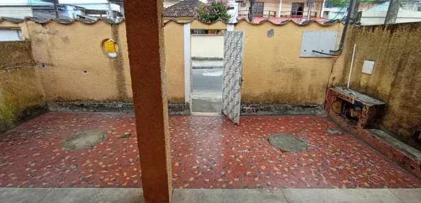 Casa com 2 Quartos para alugar, 95m² no Campo Grande, Rio de Janeiro