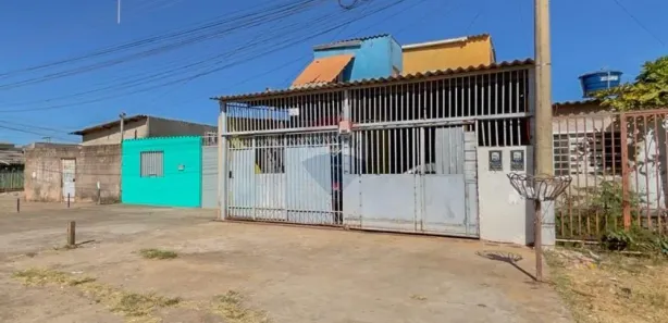 Sobrado com 5 Quartos à venda, 142m² no Samambaia Sul, Brasília