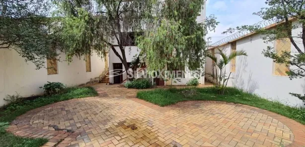 Ponto Comercial com 7 Quartos para alugar, 600m² no Santa Tereza, Belo Horizonte