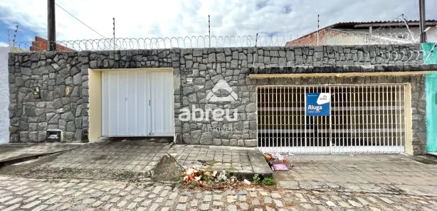 Casa com 3 Quartos para alugar, 215m² no Nossa Senhora de Nazaré, Natal