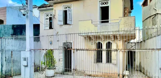 Casa com 6 Quartos à venda, 301m² no Saúde, Salvador
