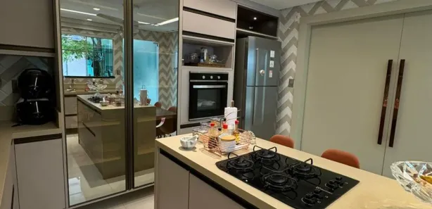 Casa de Condomínio com 6 Quartos à venda, 390m² no Adrianópolis, Manaus