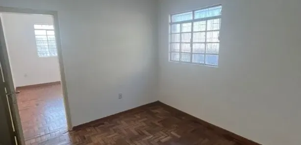 Casa com 2 Quartos para alugar, 65m² no Santa Tereza, Belo Horizonte