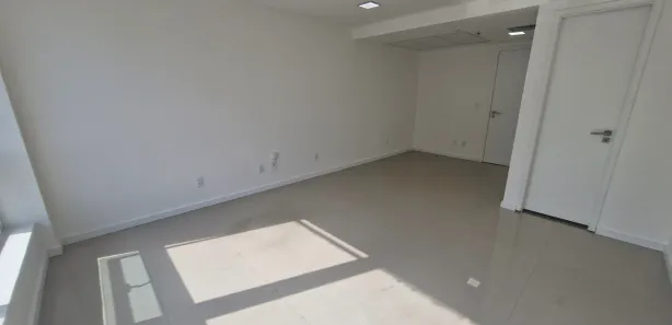 Sala Comercial para alugar, 26m² no Barra Olímpica, Rio de Janeiro