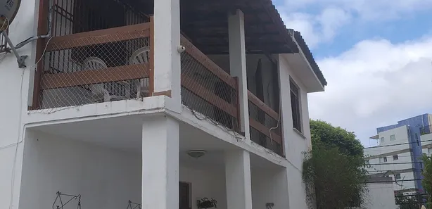 Casa com 3 Quartos para alugar, 610m² no Jardim Apipema, Salvador