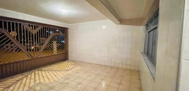 Casa com 3 Quartos para alugar, 200m² no Piraporinha, Diadema