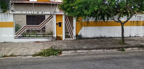 Sobrado com 4 Quartos à venda, 325m² no Capim Macio, Natal