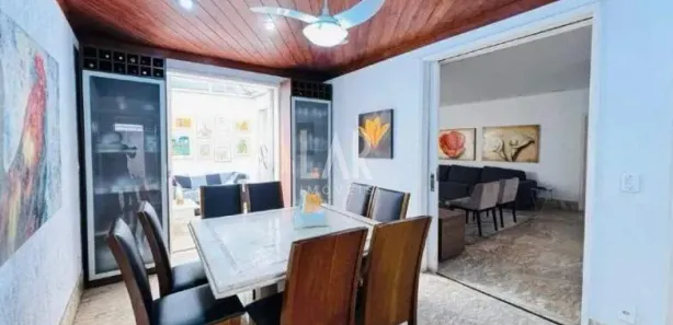 Casa com 3 Quartos à venda, 261m² no São José, Belo Horizonte