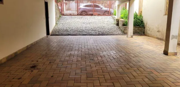 Ponto Comercial com 8 Quartos para alugar, 399m² no Santa Tereza, Belo Horizonte