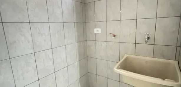 Kitnet com 1 Quarto para alugar, 39m² no Zona 7, Maringá