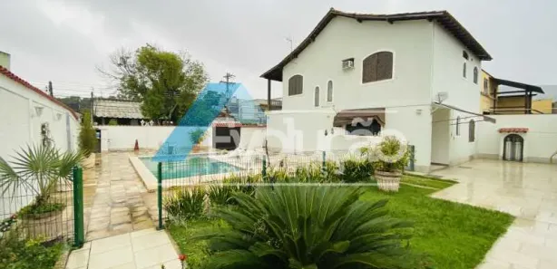 Casa com 3 Quartos para venda ou aluguel, 300m² no Campo Grande, Rio de Janeiro