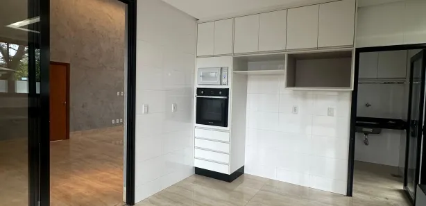 Casa de Condomínio com 4 Quartos para alugar, 234m² no Jardim Florença, Goiânia