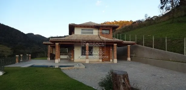 Casa de Condomínio com 3 Quartos para alugar, 320m² no Pedro do Rio, Petrópolis