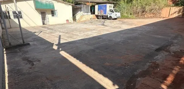 com 3 Quartos para alugar, 500m² no Vila Laura, Salvador
