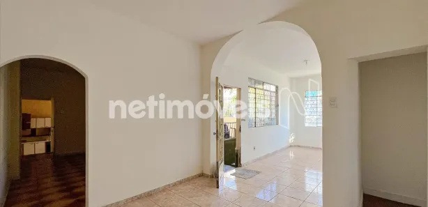 Ponto Comercial com 3 Quartos para alugar, 350m² no Santa Tereza, Belo Horizonte