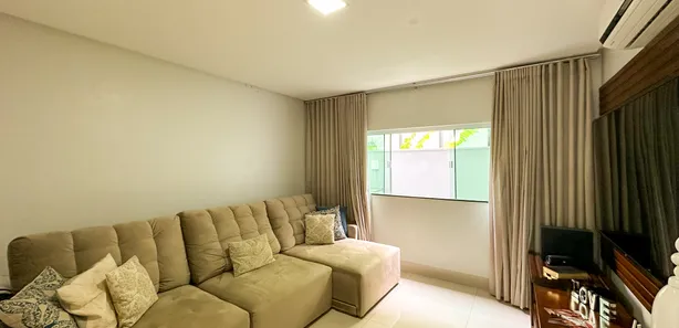 Casa com 4 Quartos à venda, 383m² no Jardins Valência, Goiânia