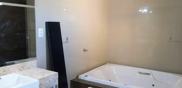 Casa de Condomínio com 4 Quartos para alugar, 1000m² no Setor Habitacional Arniqueira, Brasília
