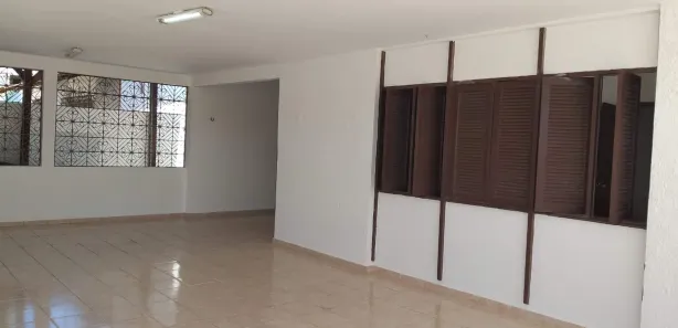 Casa com 3 Quartos à venda, 130m² no Candelária, Natal