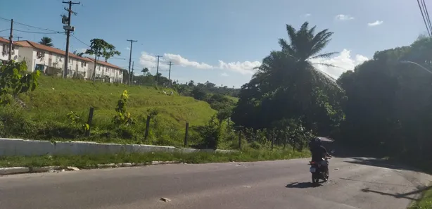 Lote/Terreno à venda, 4100m² no Conjunto Habitacional Simoes Filho I, Simões Filho
