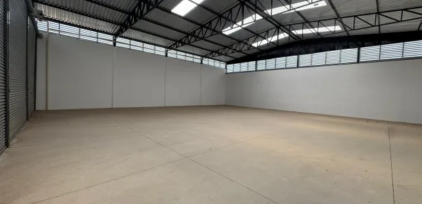 Galpão/Depósito/Armazém para alugar, 400m² no Monte Verde, Betim