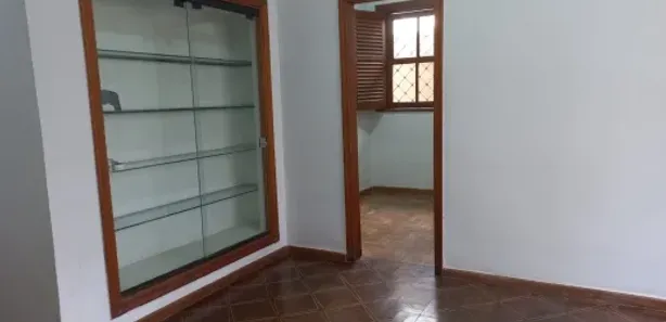 Casa com 2 Quartos para alugar, 185m² no Santo Antônio, Belo Horizonte