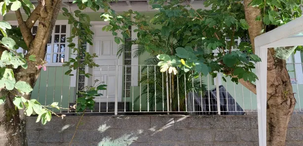 Casa com 2 Quartos para alugar, 65m² no Carangola, Petrópolis