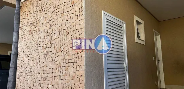 Sobrado com 4 Quartos para alugar, 215m² no Jardim Mariliza, Goiânia