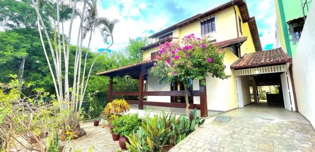 Casa de Condomínio com 3 Quartos para alugar, 326m² no Freguesia (Jacarepaguá), Rio de Janeiro
