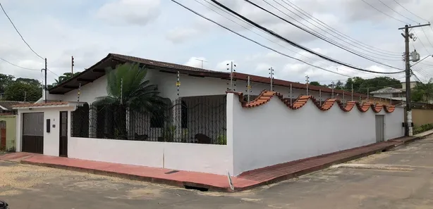 Casa com 3 Quartos à venda, 280m² no Parque 10 de Novembro, Manaus