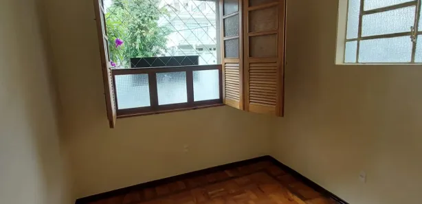 Casa com 6 Quartos para alugar, 200m² no Funcionários, Belo Horizonte